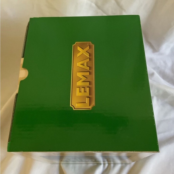 Lemax #43084 Winter Gazebo Table Accent, Boxed 2014 Christmas Village - Picture 4 of 9